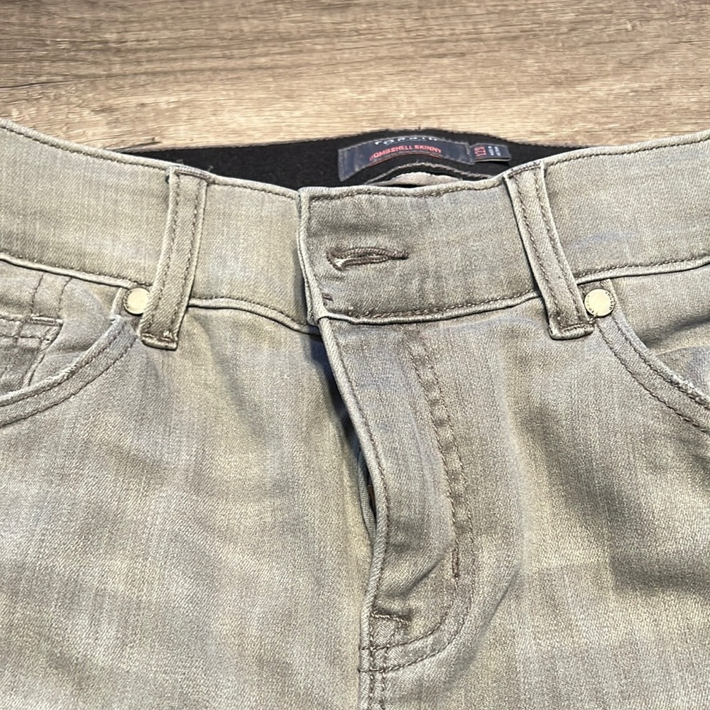 Bombshell skinny. Grey destroyed jeans. Love the fit. Used once.